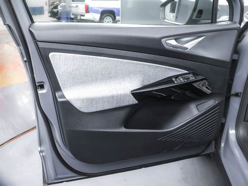 Used 2023 Volkswagen ID.4 Pro image 16