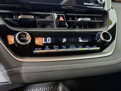 Used 2021 Toyota Corolla SE FWD image 19