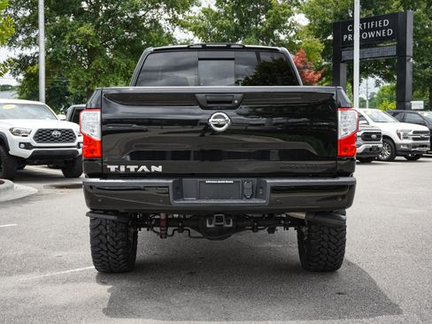 Used 2021 Nissan Titan SV w/ SV Convenience Package AWD/4WD image 9