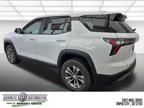 Used 2026 Chevrolet Equinox LT w/ Convenience Package II AWD/4WD image 4