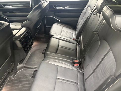 Used 2022 Jeep Wagoneer Series III image 33