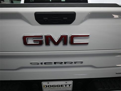 Used 2024 GMC Sierra 1500 SLT image 12