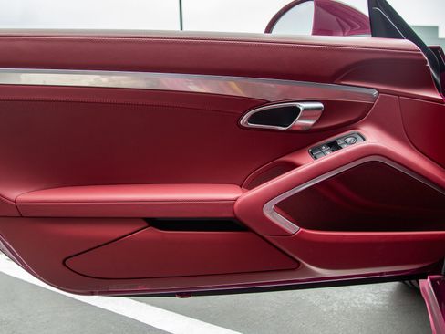 Certified 2024 Porsche 718 Boxster RWD image 10