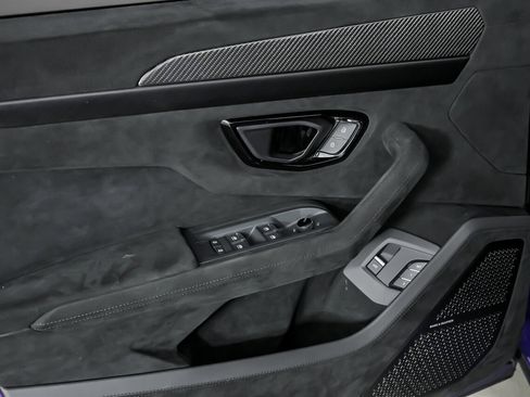 Used 2023 Lamborghini Urus Performante image 25