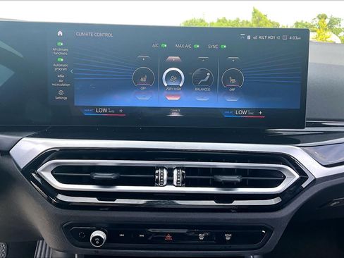 Used 2023 BMW 230i Coupe w/ Premium Package RWD image 30