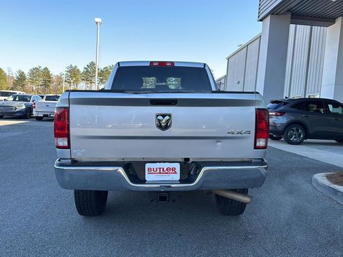 Used 2018 RAM 2500 Tradesman w/ Chrome Appearance Group image 4