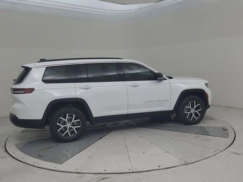 New 2025 Jeep Grand Cherokee L Limited w/ Trailer Tow Package image 16