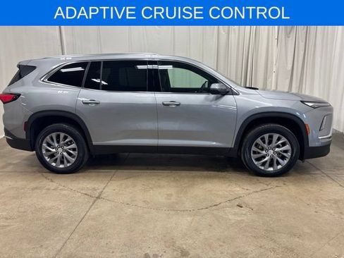 Used 2026 Buick Enclave Preferred FWD image 2