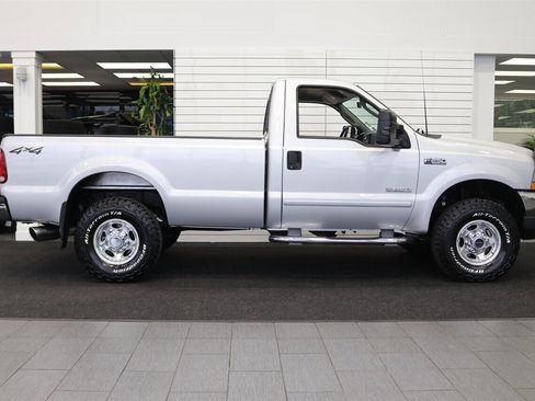 Used 2003 Ford F250 XLT image 5
