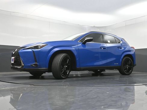 Used 2021 Lexus UX 250h w/ Premium Package AWD/4WD image 26