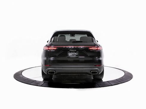 Certified 2023 Porsche Cayenne image 6