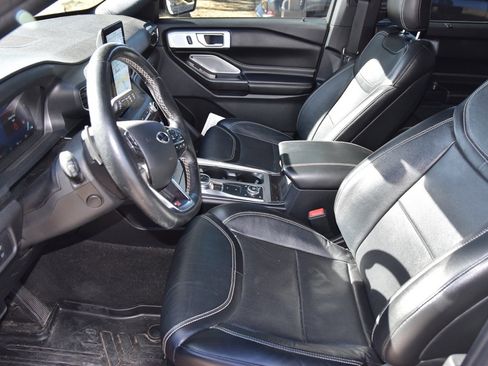 Used 2020 Ford Explorer ST w/ ST Street Pack image 10