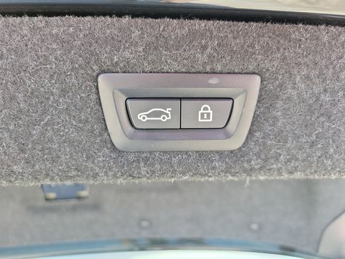 Used 2023 BMW 530e w/ Convenience Package RWD image 9