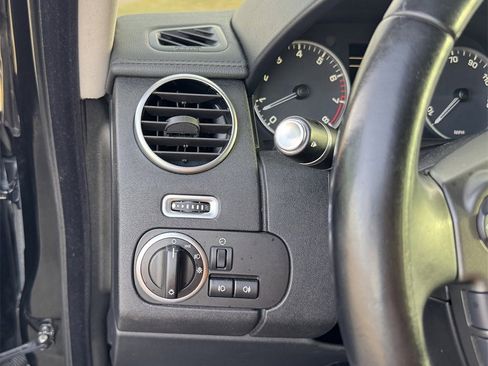 Used 2013 Land Rover LR4 HSE image 14