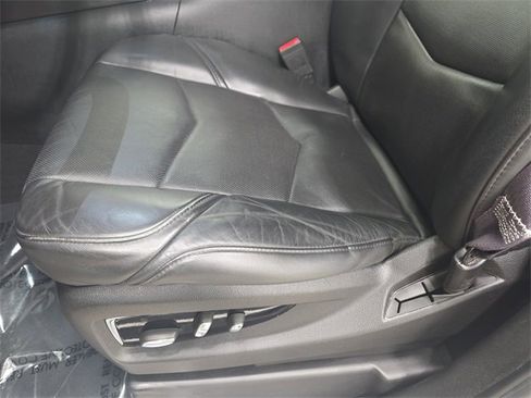 Used 2015 Cadillac Escalade Premium image 29