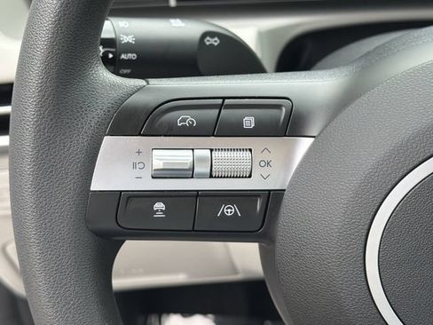 Certified 2025 Hyundai Tucson SE FWD image 24