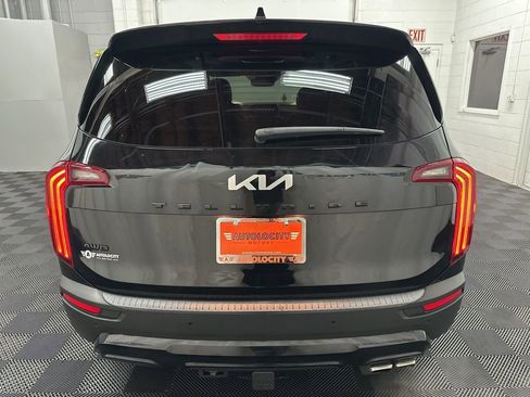 Used 2022 Kia Telluride SX w/ SX Prestige Package image 9