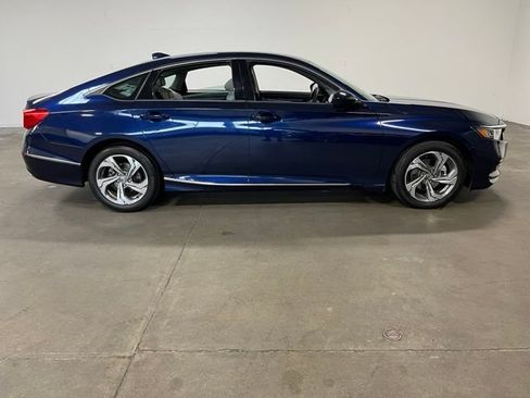 Used 2019 Honda Accord EX image 2