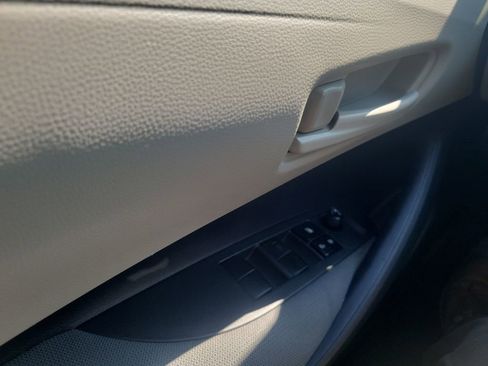 Used 2023 Toyota Corolla LE FWD image 23