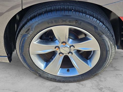 Used 2022 Dodge Charger SXT w/ Blacktop Package image 12