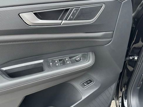 New 2026 Volkswagen Atlas Cross Sport SEL R-Line image 34