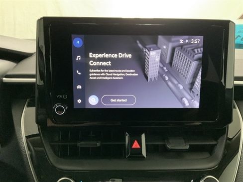 Used 2025 Toyota Corolla LE FWD image 27