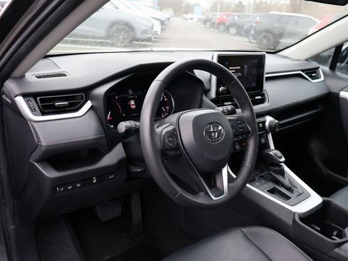 Used 2024 Toyota RAV4 XLE Premium image 17