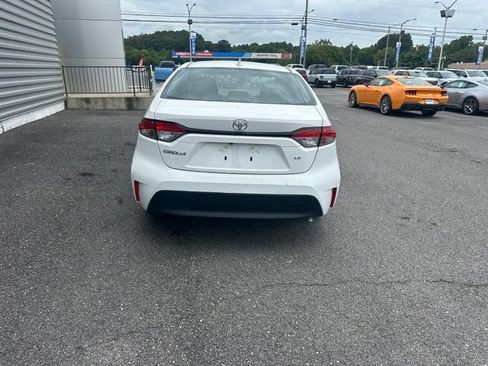 Used 2023 Toyota Corolla LE FWD image 4