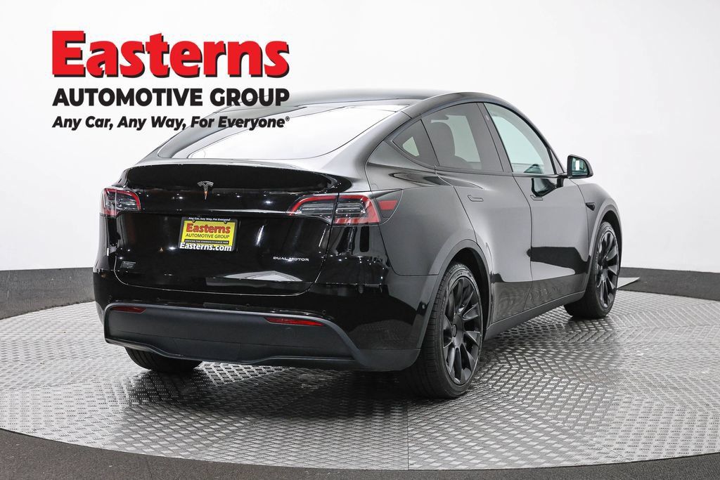 Used 2021 Tesla Model Y Long Range AWD/4WD image 7