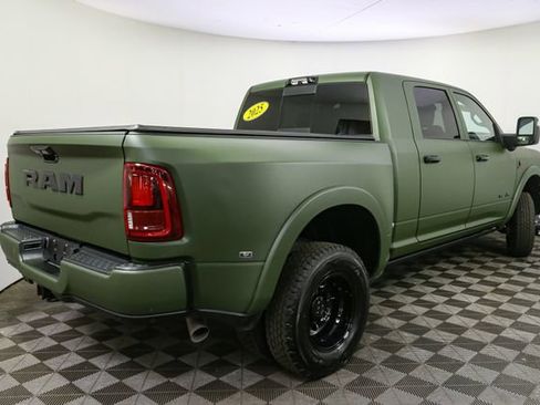 Used 2025 RAM 3500 Limited AWD/4WD image 11