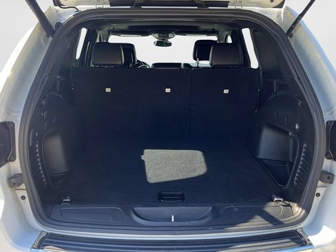 Used 2022 Jeep Grand Cherokee Limited RWD image 9