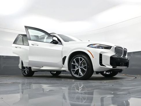 New 2026 BMW X5 xDrive40i w/ M Sport Package image 41