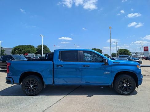 Used 2023 Chevrolet Silverado 1500 RST AWD/4WD image 3