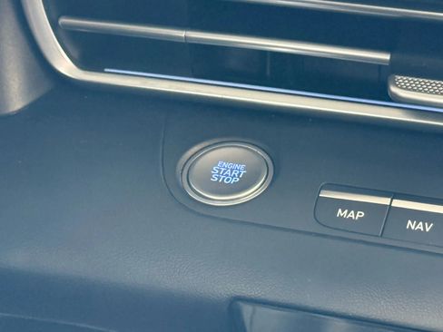 Used 2024 Hyundai Elantra SEL image 30