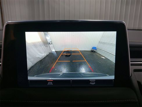 Used 2024 GMC Yukon SLT image 25