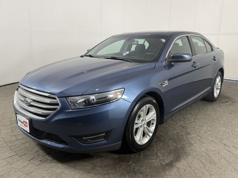 Used 2018 Ford Taurus SEL FWD image 3