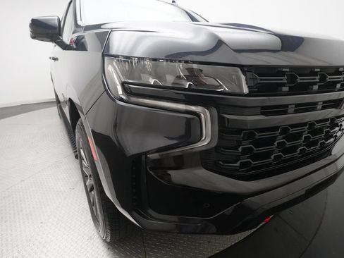 Used 2023 Chevrolet Suburban Z71 w/ Luxury Package AWD/4WD image 23
