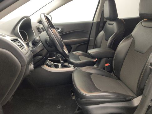 Used 2019 Jeep Compass Latitude w/ Popular Equipment Group image 17