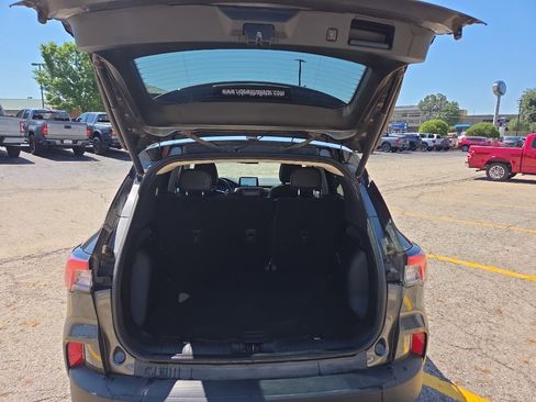 Used 2020 Ford Escape Titanium AWD/4WD image 19