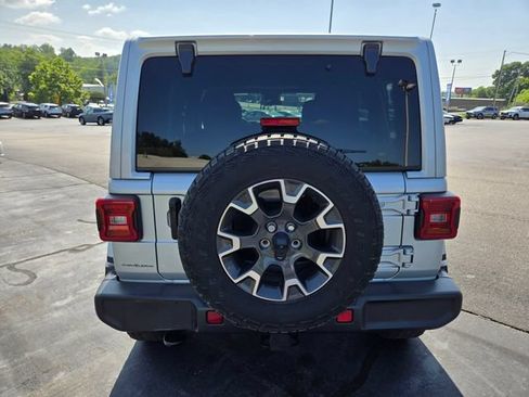 Used 2024 Jeep Wrangler Unlimited Sahara AWD/4WD image 8