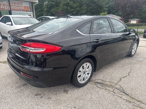Used 2019 Ford Fusion S FWD image 8
