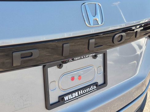 Certified 2025 Honda Pilot EX-L image 11