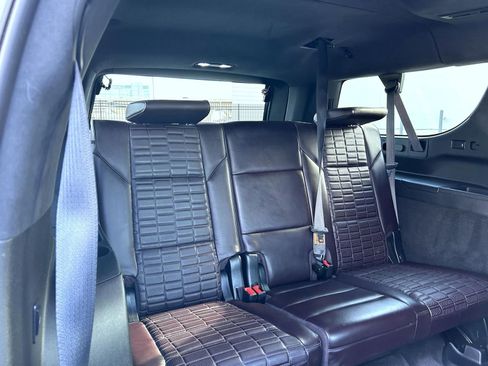 Certified 2023 Cadillac Escalade ESV Sport Platinum image 22