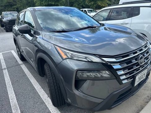 Used 2024 Nissan Rogue S AWD/4WD image 4