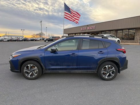 Certified 2025 Subaru Crosstrek 2.0i Premium image 2
