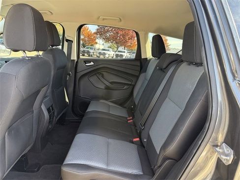 Used 2017 Ford Escape SE image 25