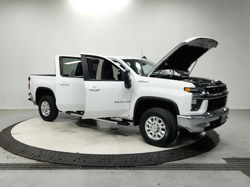 Used 2023 Chevrolet Silverado 2500 LT w/ Convenience Package AWD/4WD image 10