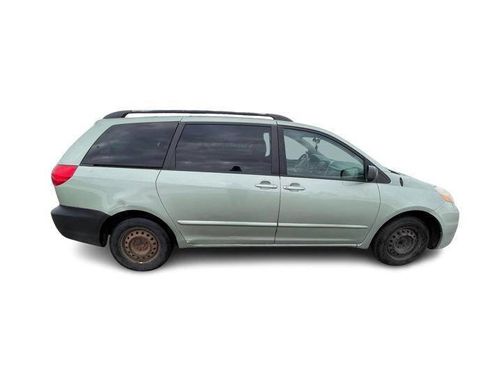Used 2009 Toyota Sienna CE image 7