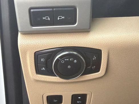 Used 2021 Ford F350 Lariat w/ Lariat Ultimate Package AWD/4WD image 28