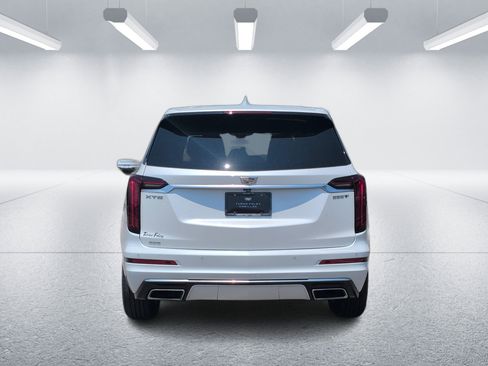 Certified 2024 Cadillac XT6 Luxury w/ LPO, Floor Liner Package AWD/4WD image 4